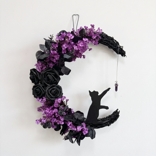 FELINE HORROR WREATH